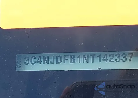 2022 Jeep Compass Latitude Lux 4X4 z USA, uszkodzony, nr VIN 3C4NJDFB1NT142337